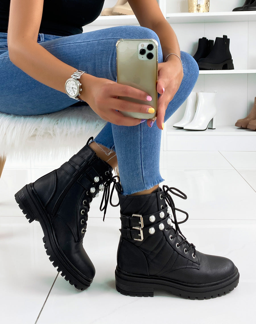 Bottines noires à double brides perlées