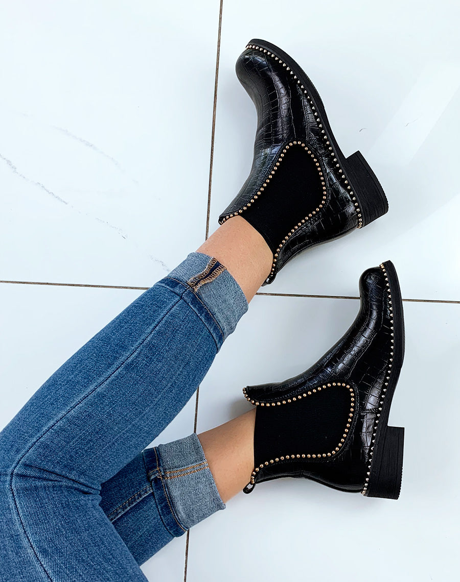 Bottines noires effet croco et perle d?ornement