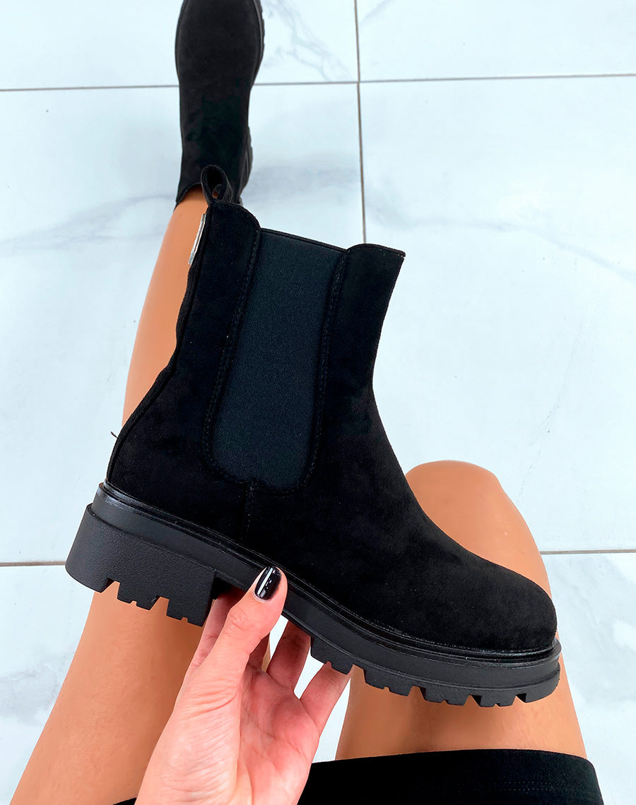 BOTTINES NOIRES EN SUÉDINE AVEC DÉTAIL ARGENTÉ - STYLE CHELSEA