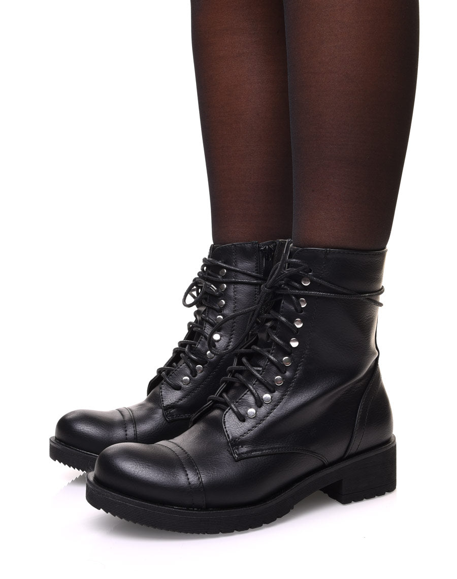 Bottines noires à lacets