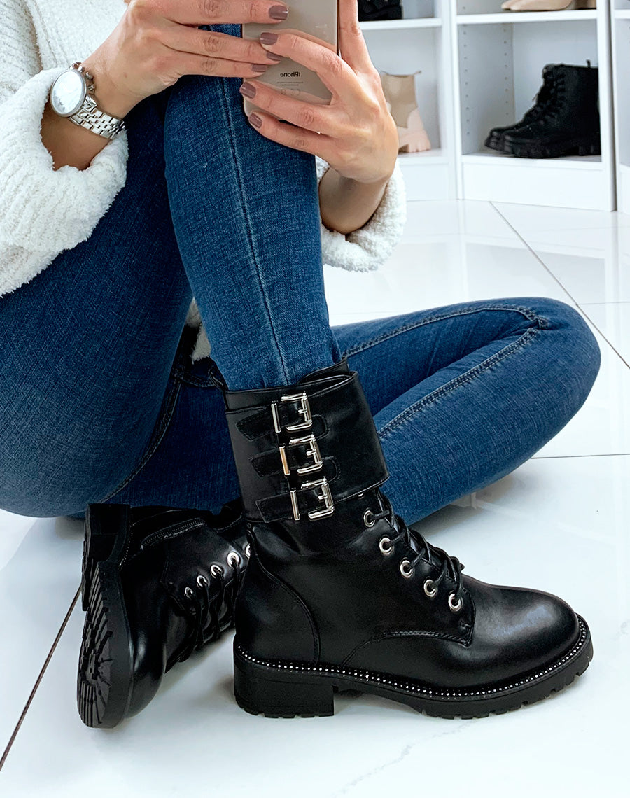 Bottines noires à lanière épaisse