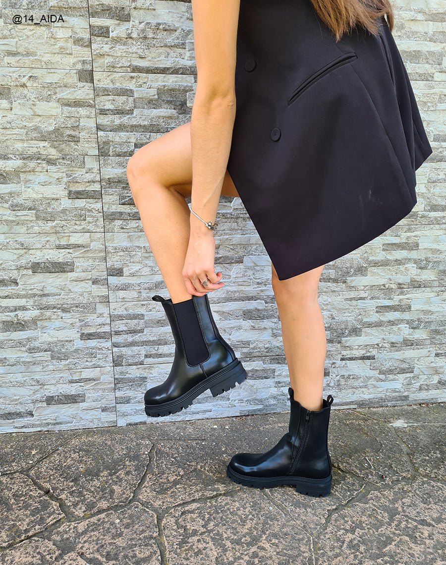 Bottines Noires Montantes Style Chelsea