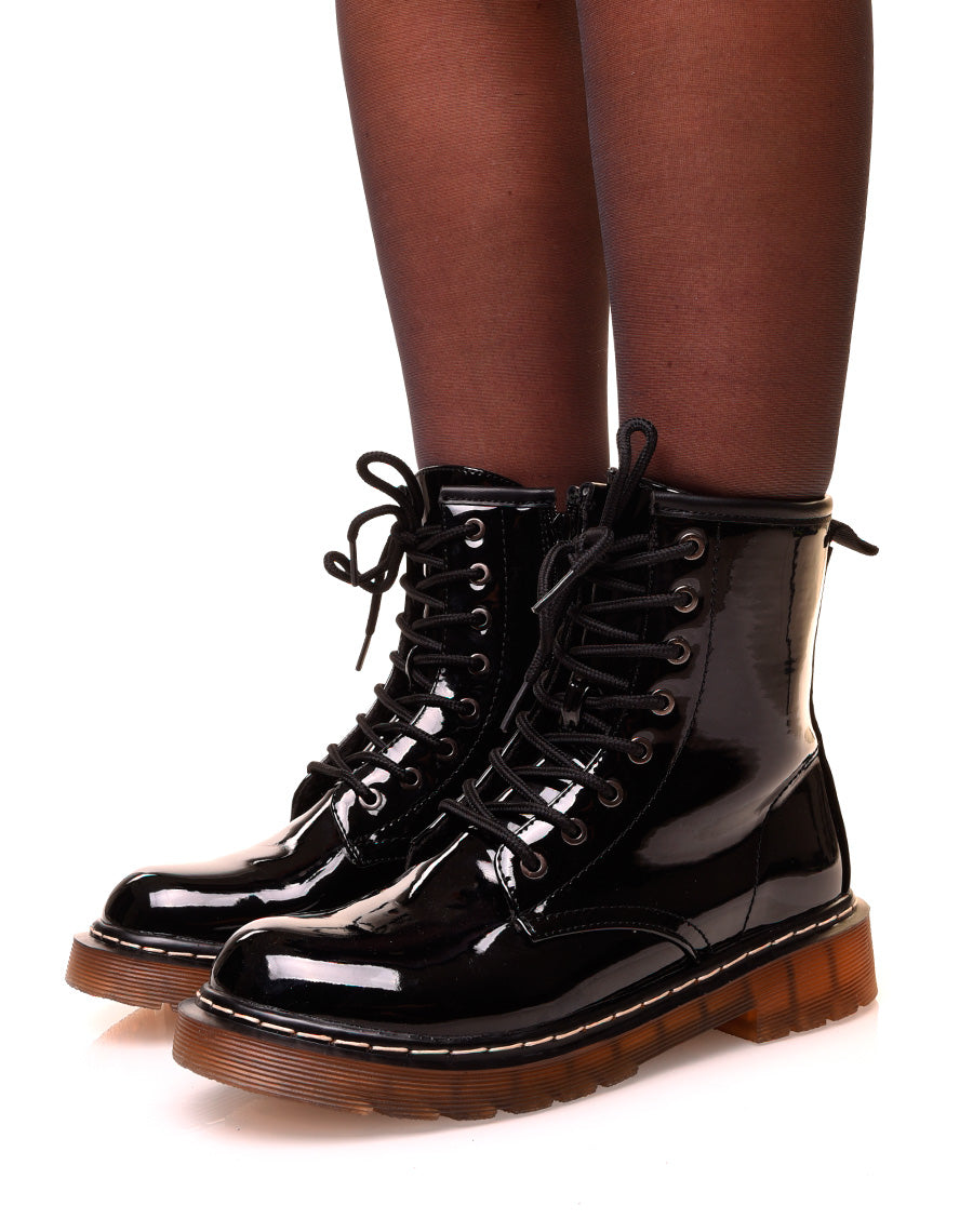 Bottines noires montantes vernies à lacets