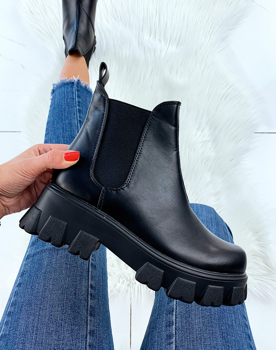 Bottines noires à plateforme crantée