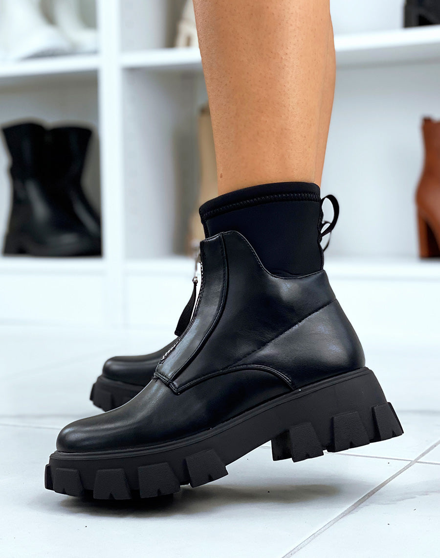 Bottines noires à semelle épaisse crantée