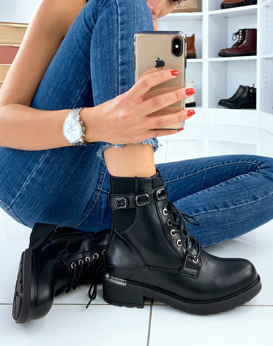 Bottines noires à strass noirs