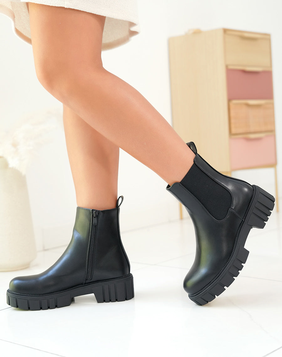 BOTTINES NOIRES STYLE CHELSEA AVEC SEMELLE CRANTÉE POUR FEMME