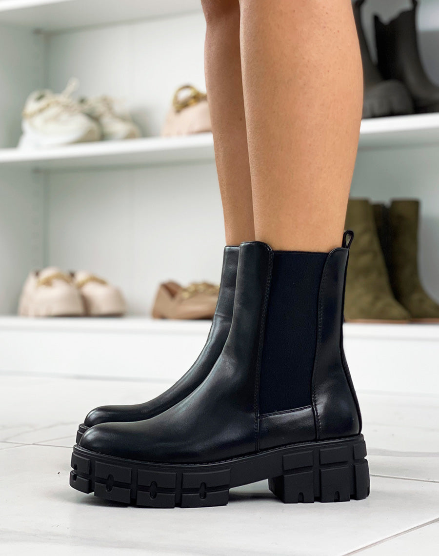 Bottines noires style chelsea à gros talon cranté