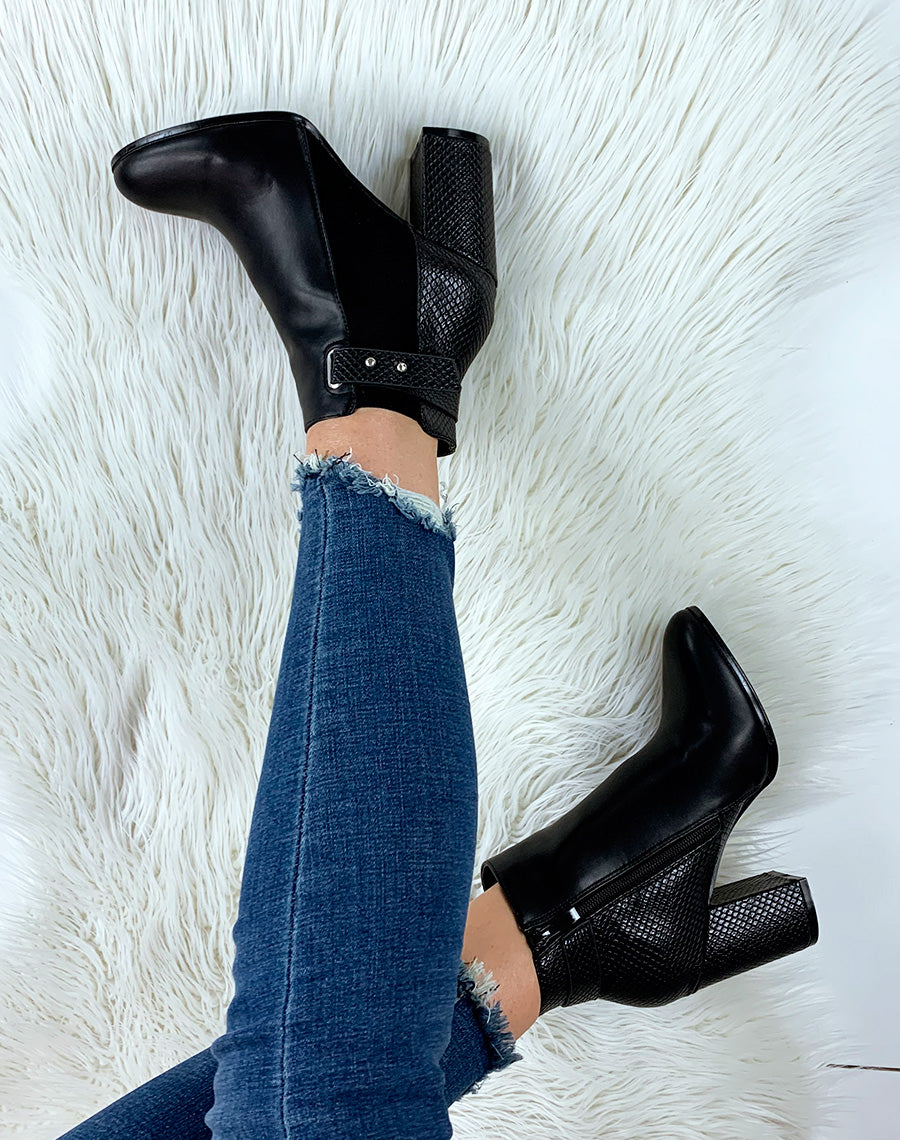 Bottines noires à talon bi-matières