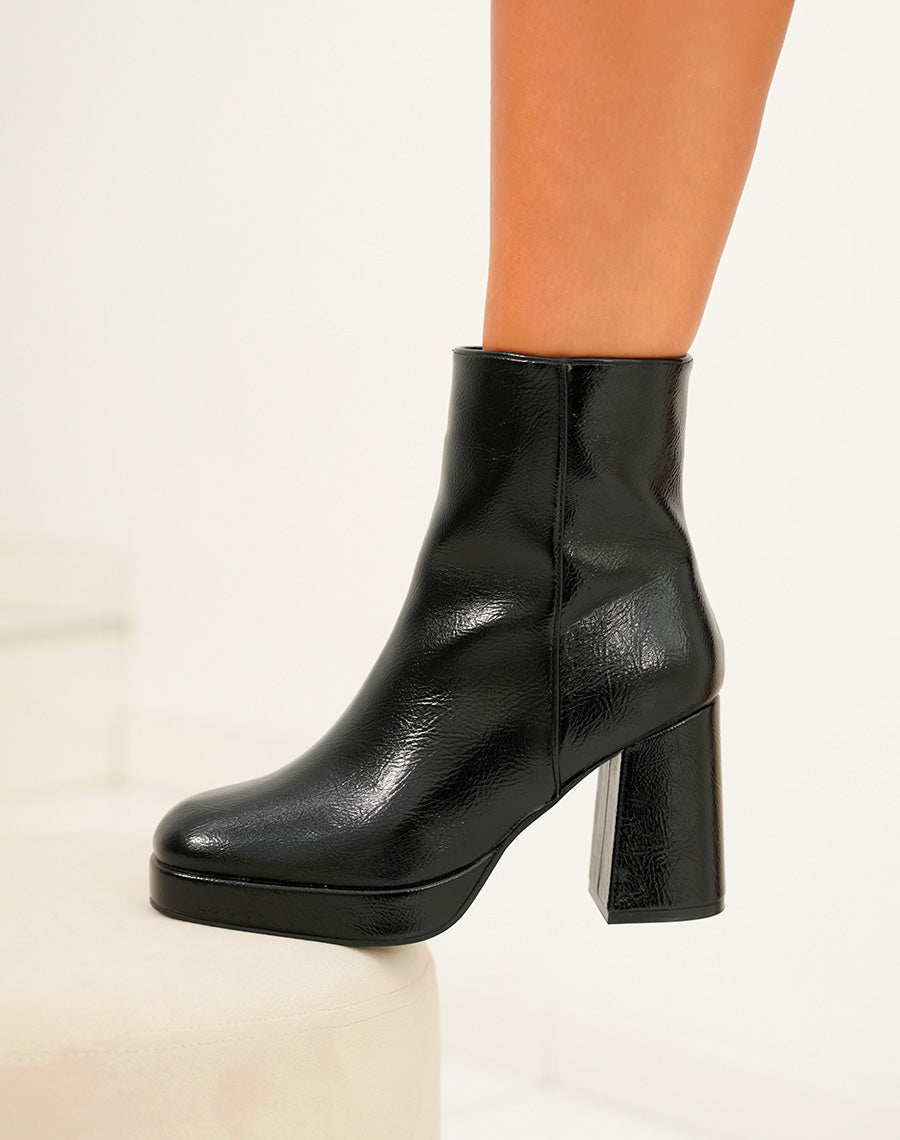 Bottines Noires à Talon Épais avec Effet Brillant