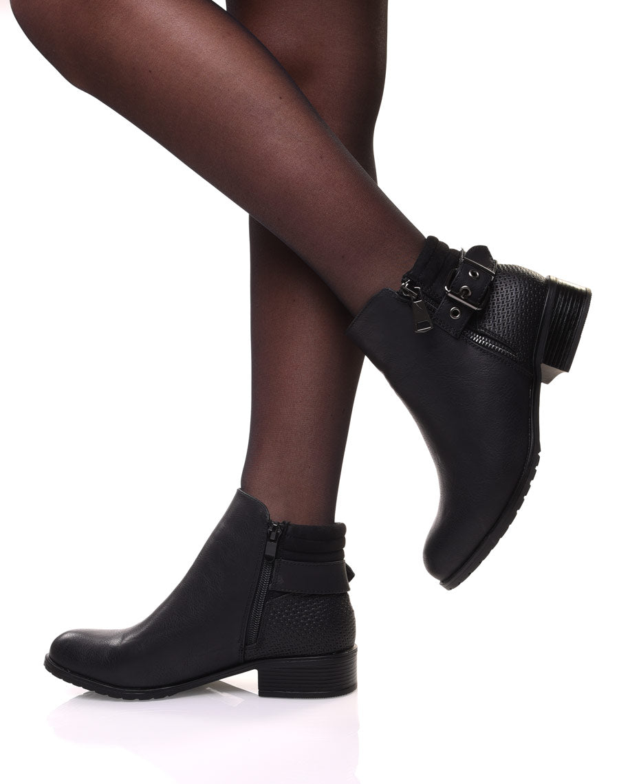 Bottines noires à talons et fermetures zippées