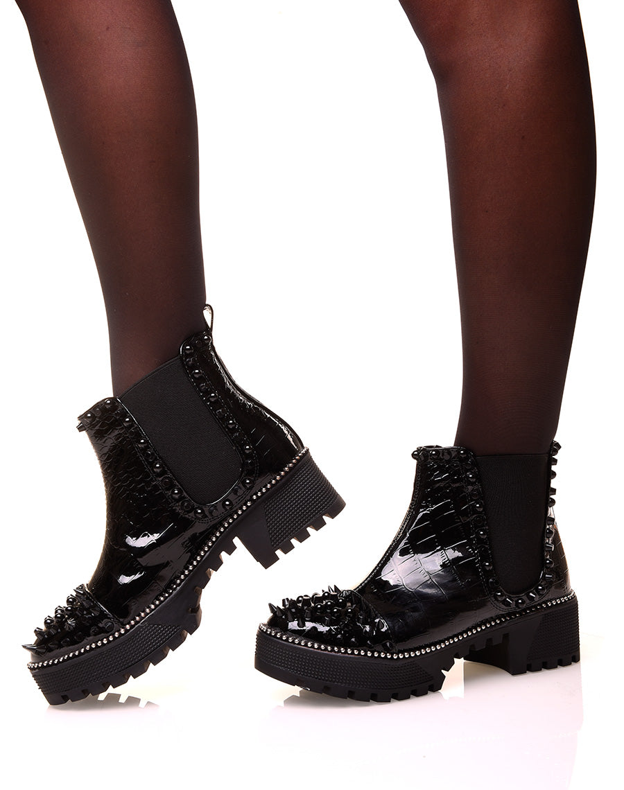 Bottines noires vernis effet croco à clous