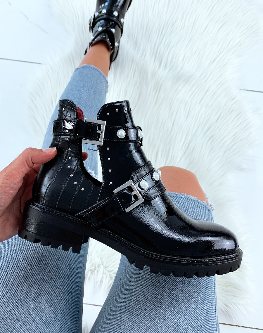 Bottines noires vernis à empiècement effet croco et lanières perlées