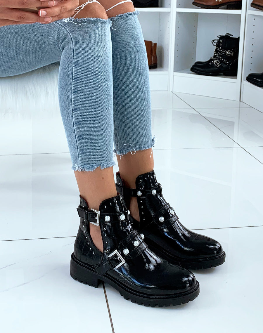 Bottines noires vernis à empiècement effet croco et lanières perlées