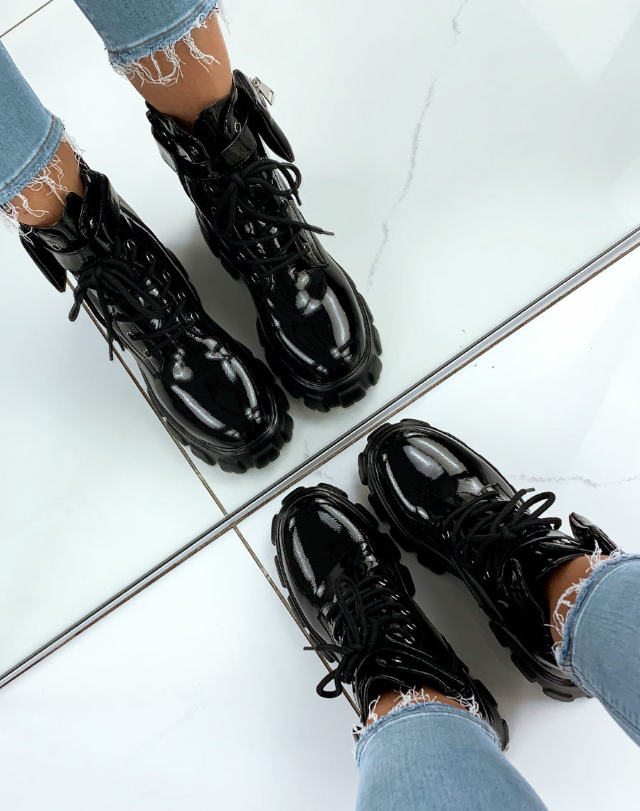 Bottines noires vernis à petite pochette