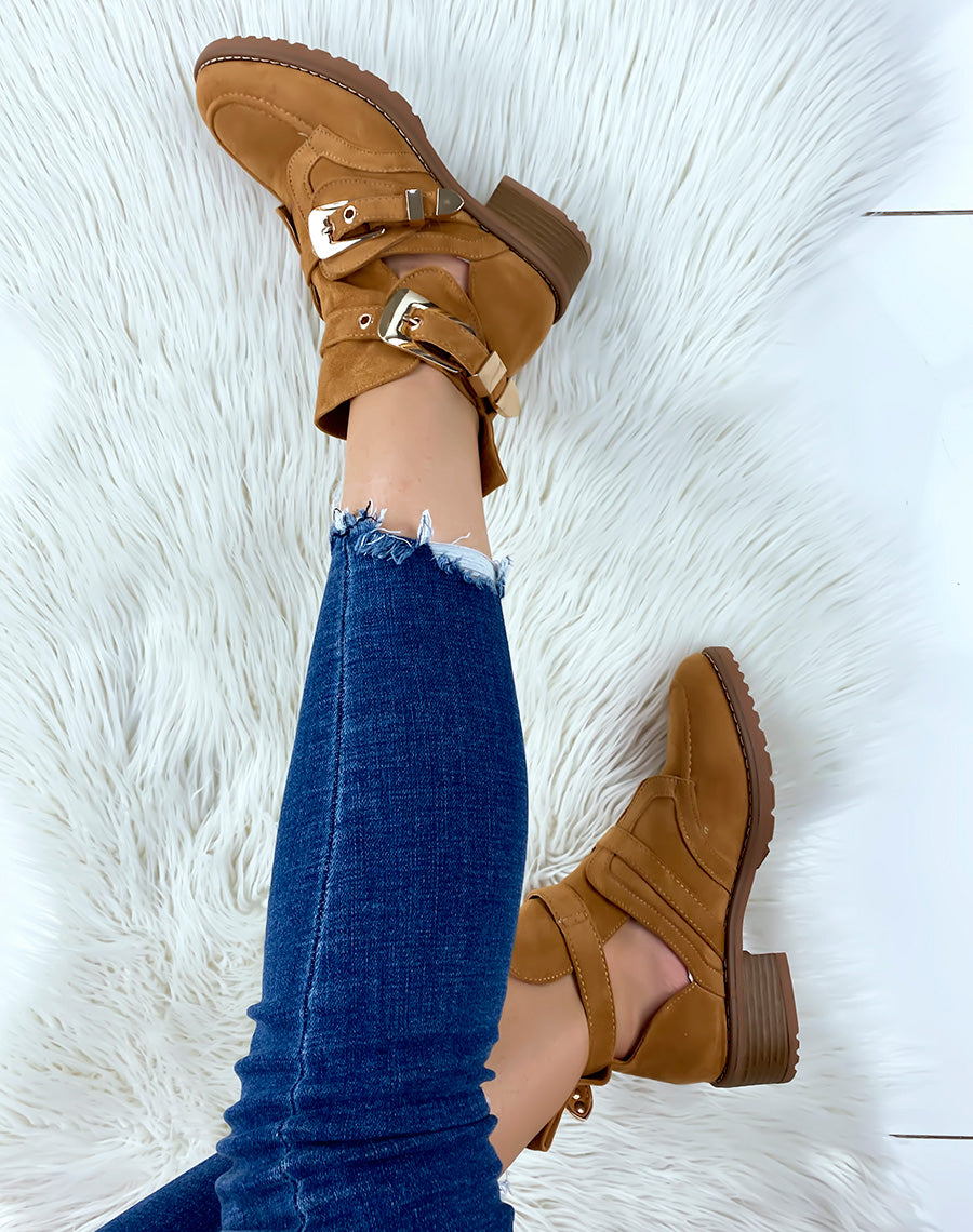 Bottines ouvertes camel en suédine