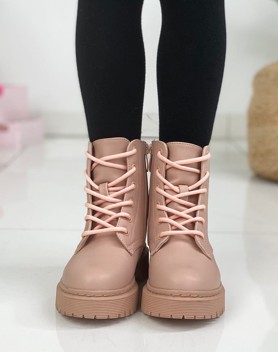 Bottines rose clair à lacets