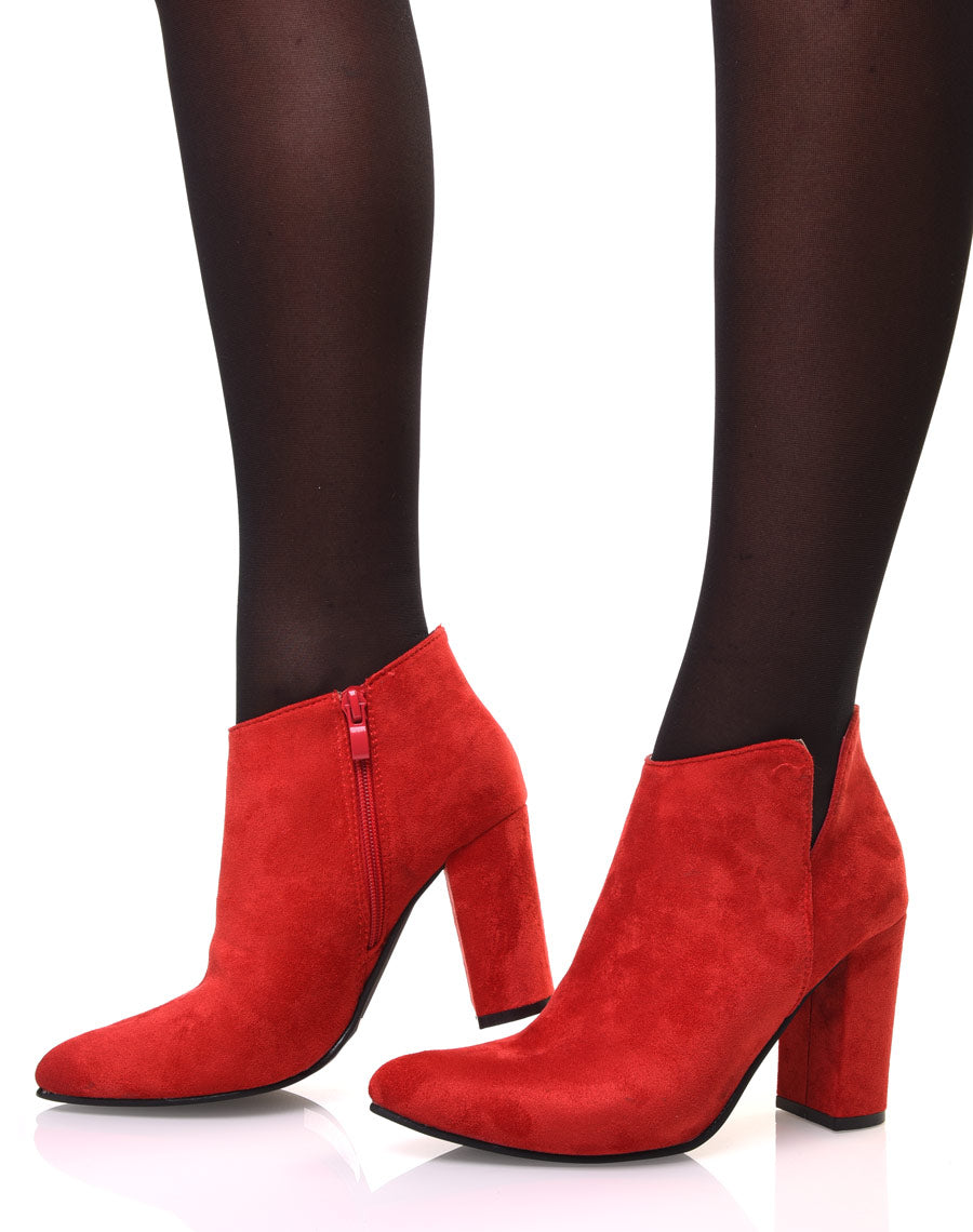 Bottines rouges en suédine à talon
