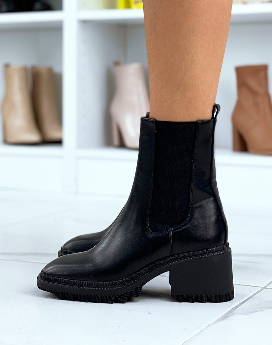 Bottines à talon noires à bout carré