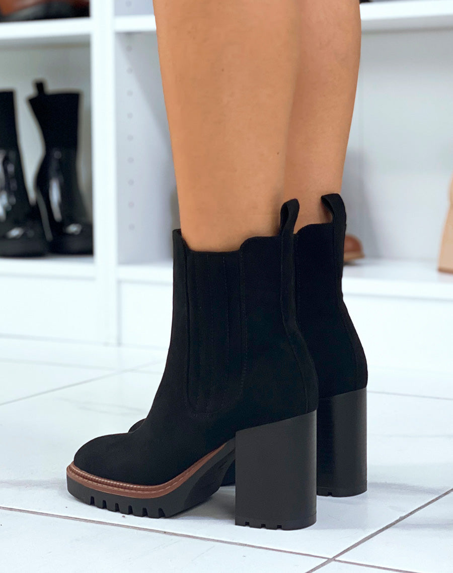 Bottines à talons carré en suédine noire