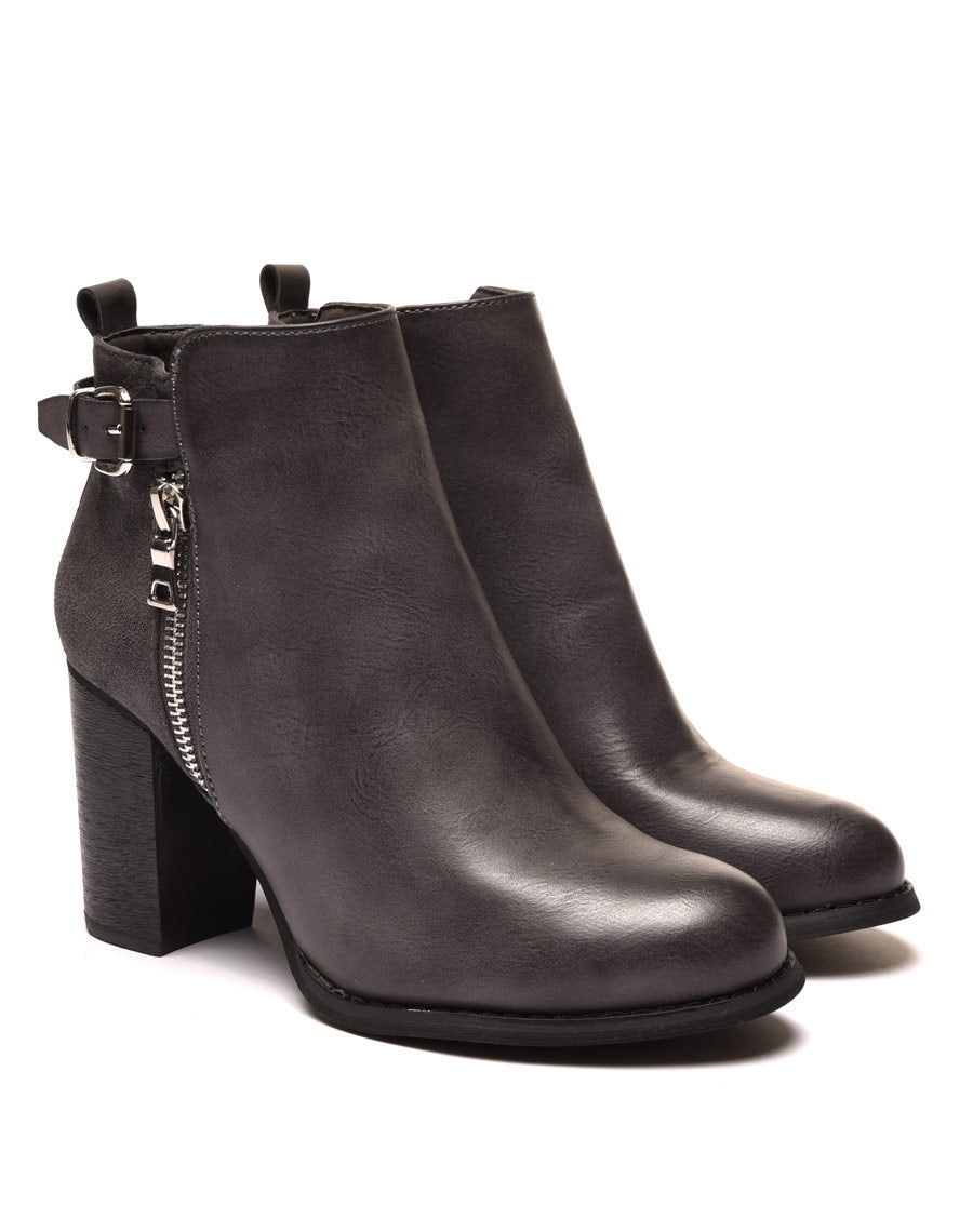 Bottines à talons grises bi matières avec sangle 