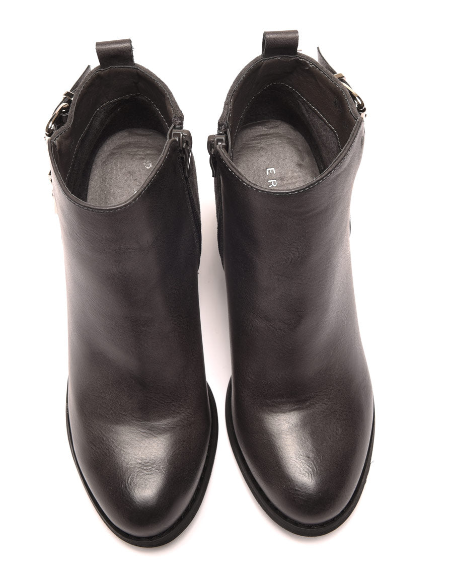 Bottines à talons grises bi matières avec sangle 