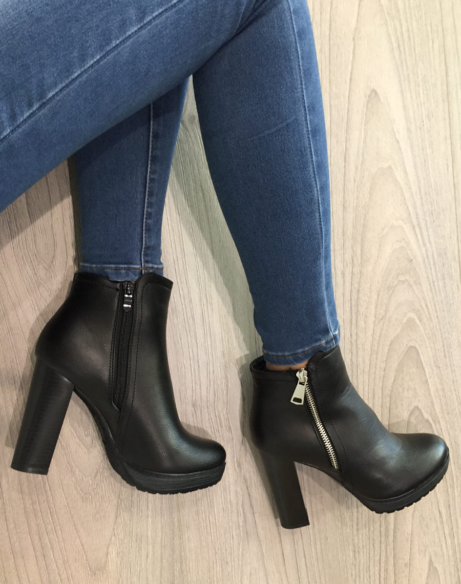 Bottines à talons noires 