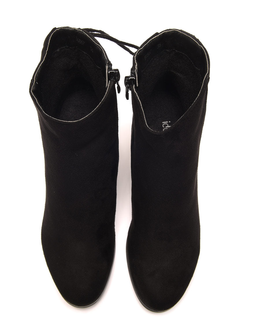 Bottines à talons noires avec lacet arrière décoratif