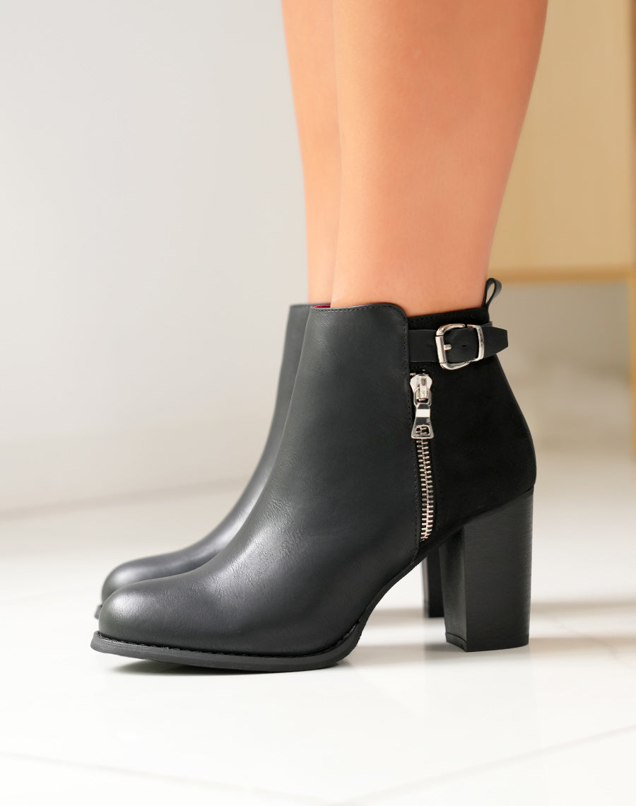 Bottines à talons noires bi matières avec sangle 