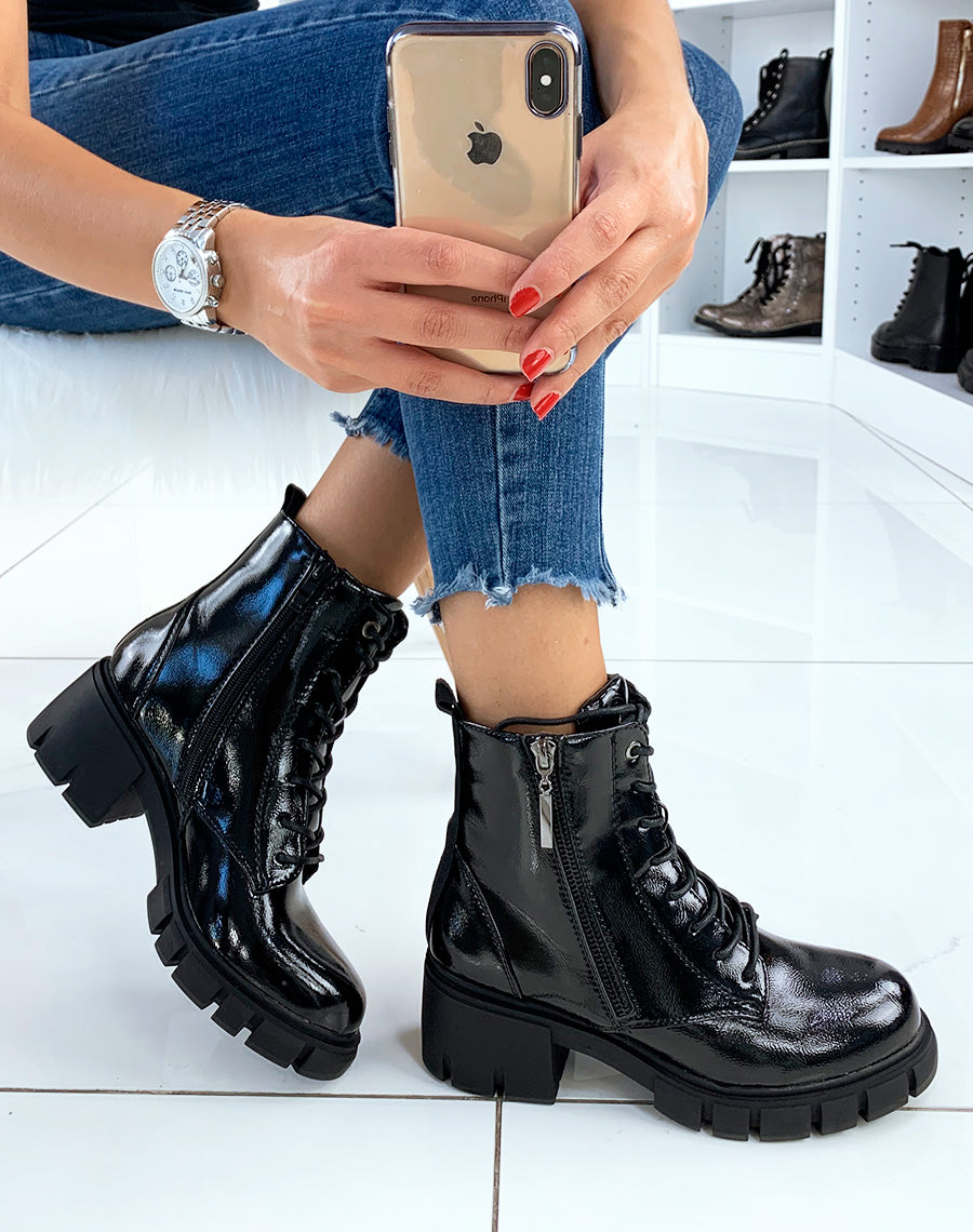 Bottines vernies noires à talon mi-haut