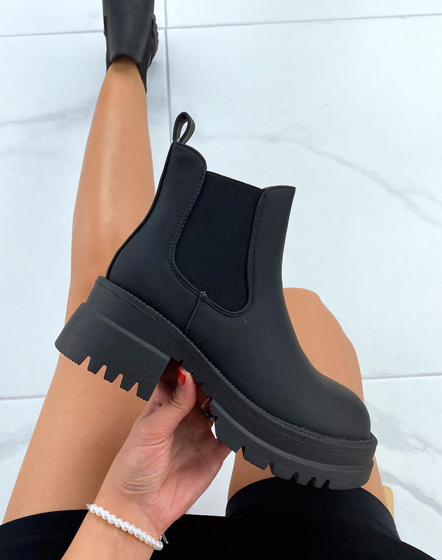 Chelsea boots basses noir gommé
