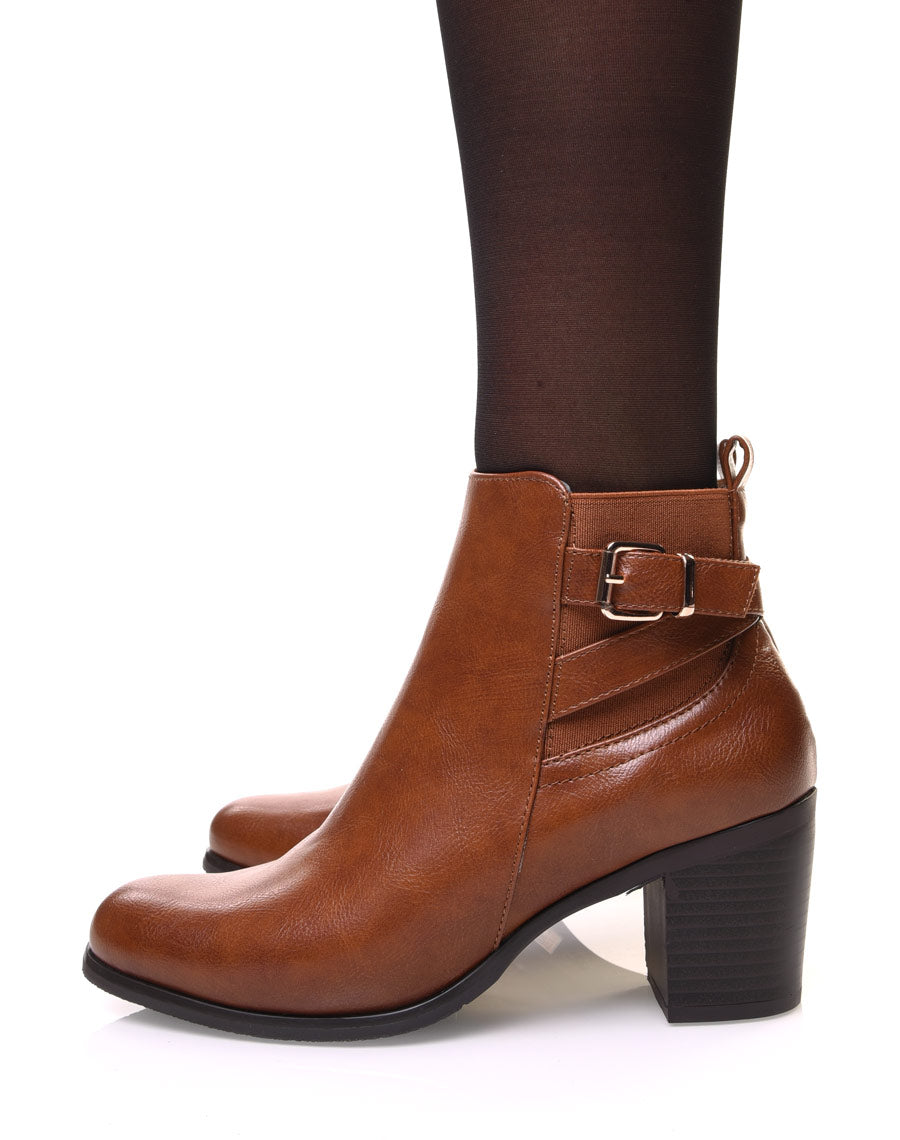 Chelsea boots camelles à fines sangles
