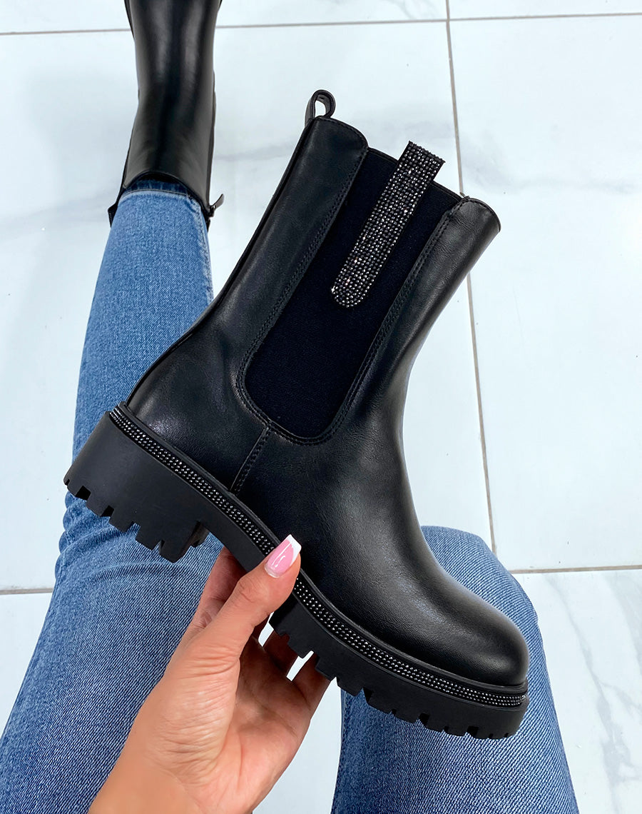 Chelsea Black Boots with Strass Details
