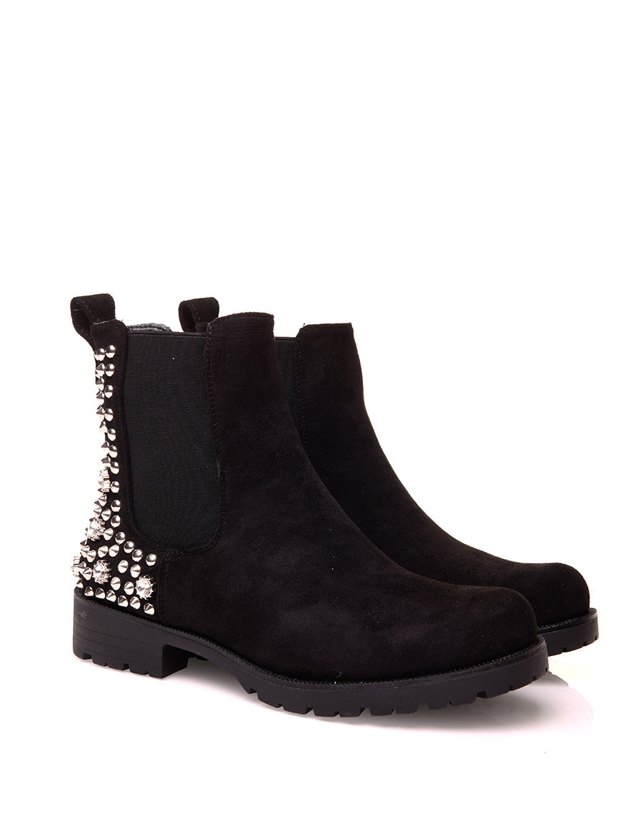 Chelsea boots noires en suédine ajourées de clous et de strass