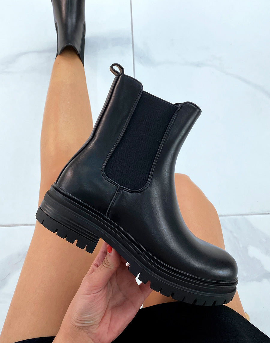 Chelsea boots noires à fine semelle crantée
