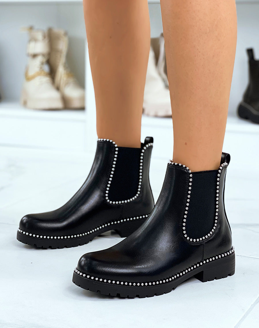 Chelsea boots noires grainées à détails perles