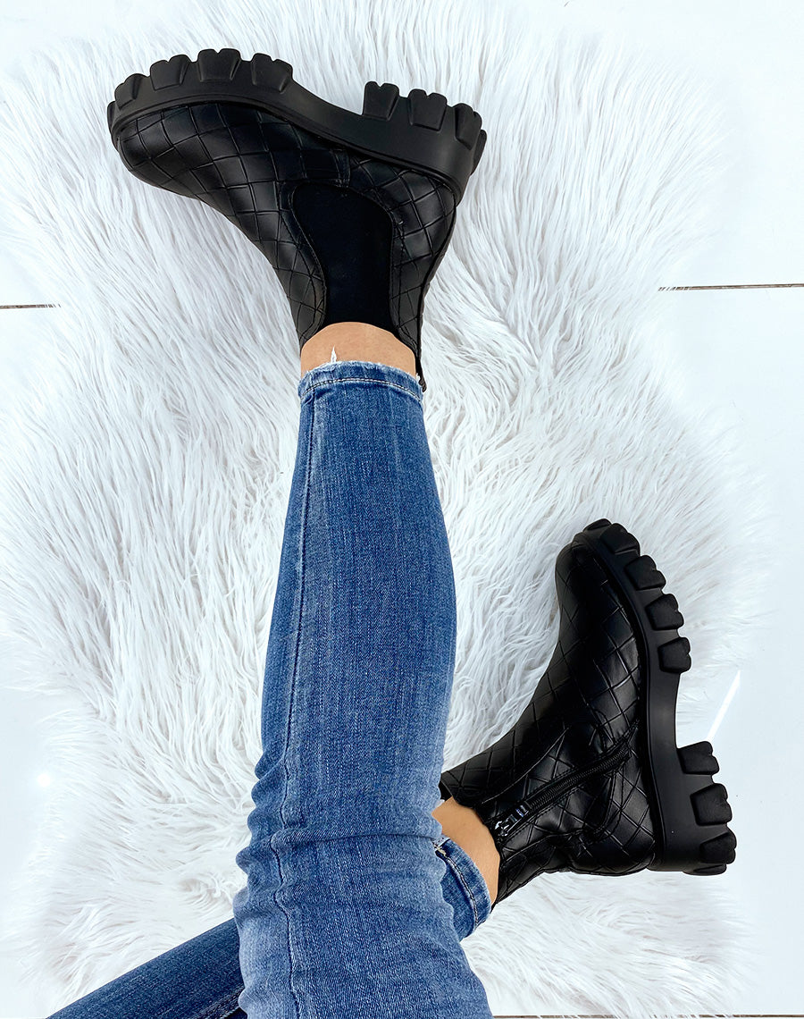 Chelsea noires tressées à semelle crantée