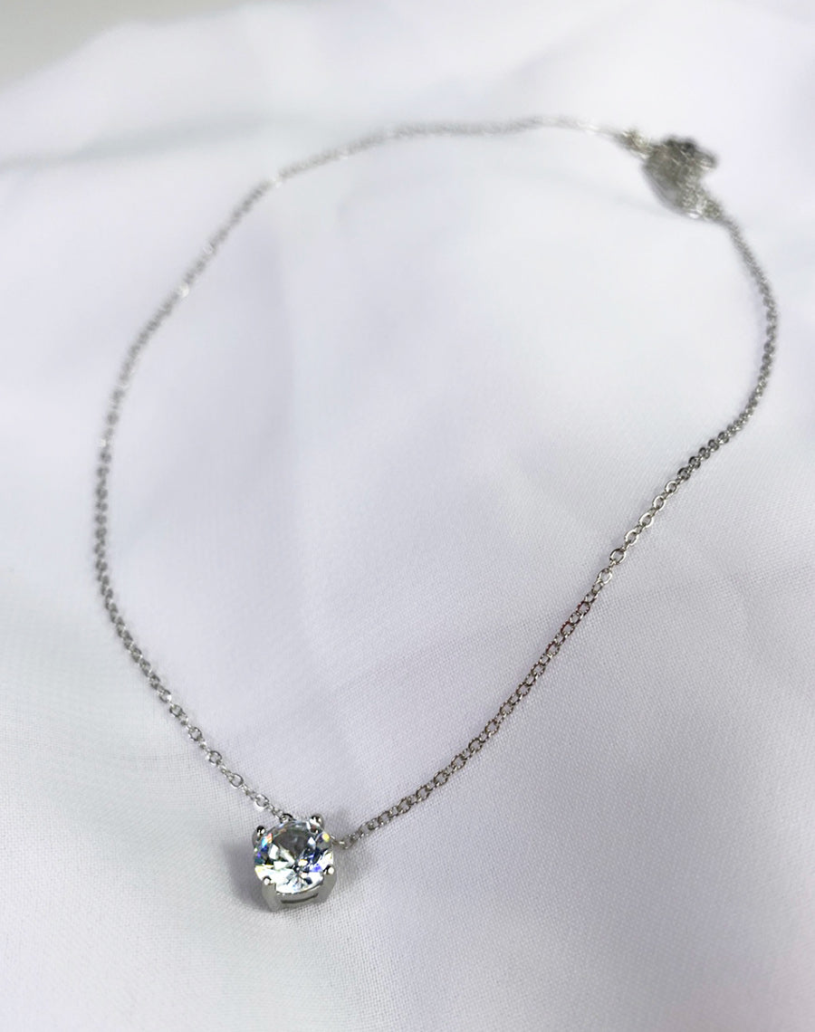 Collier Hilla