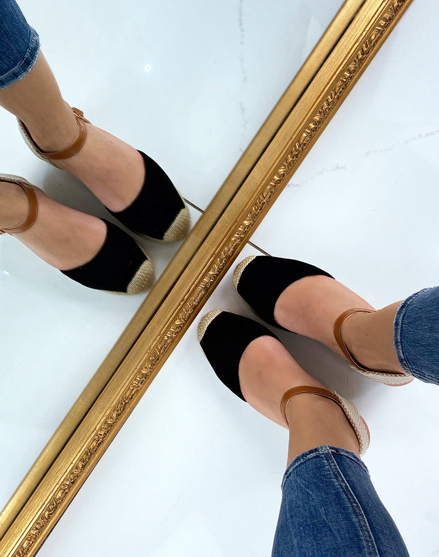 Compensée noire façon espadrille