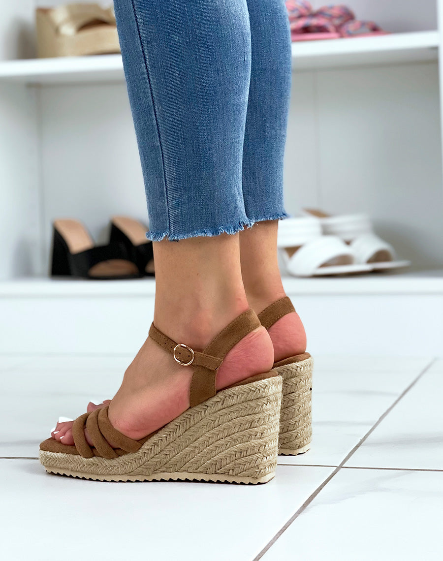 Compensées camel à triple brides et talon carré