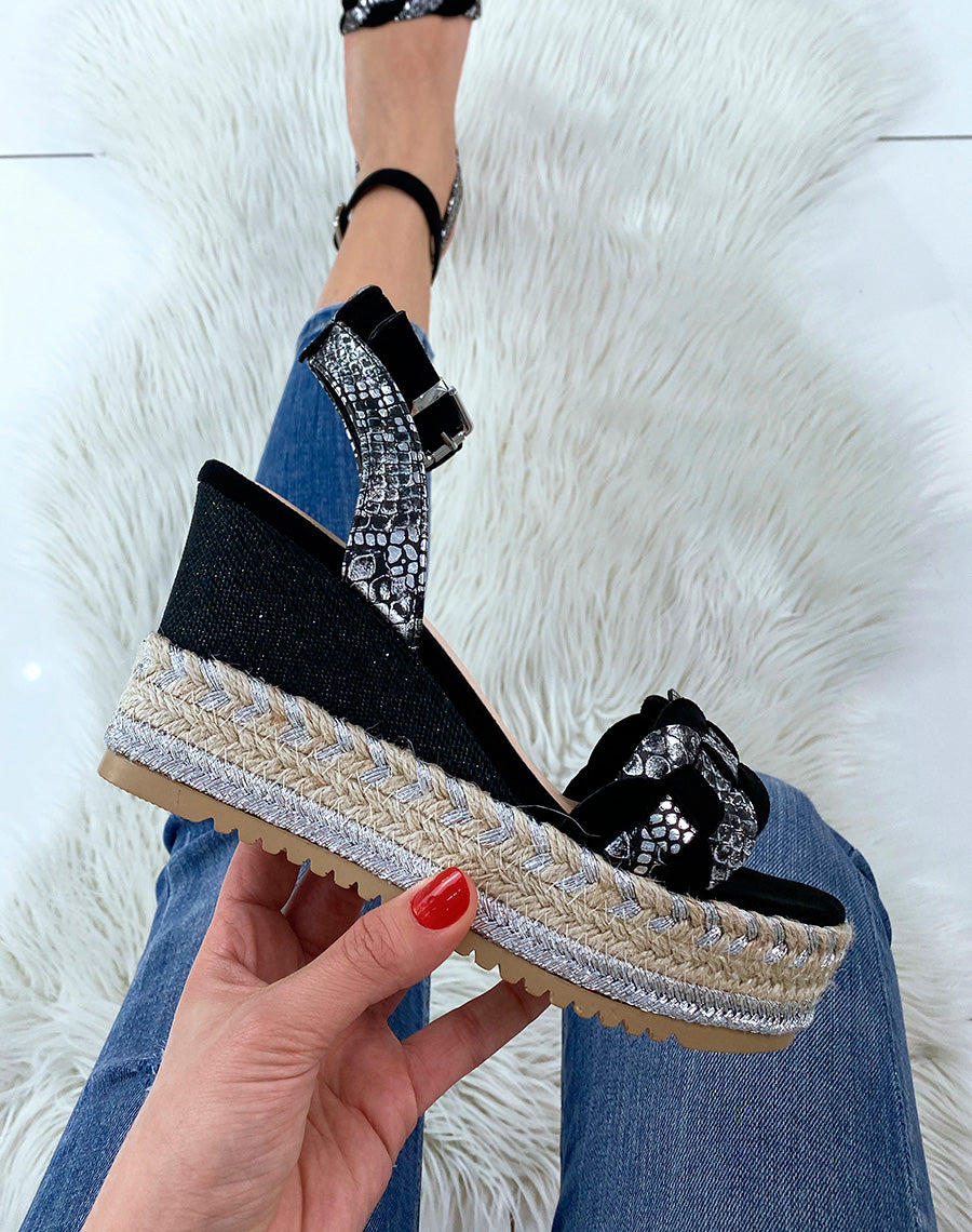 Compensées noires à détails argentés