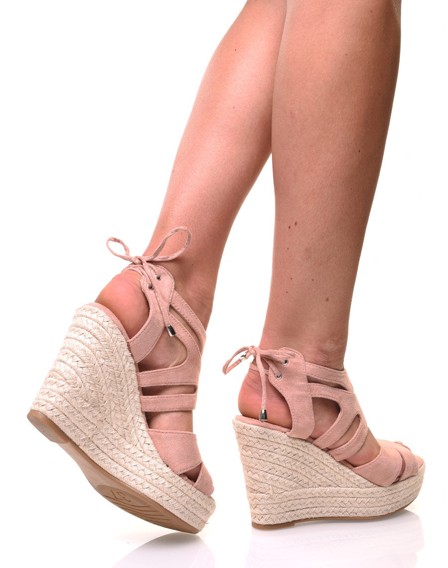 Compensées ouvertes en suédines rose