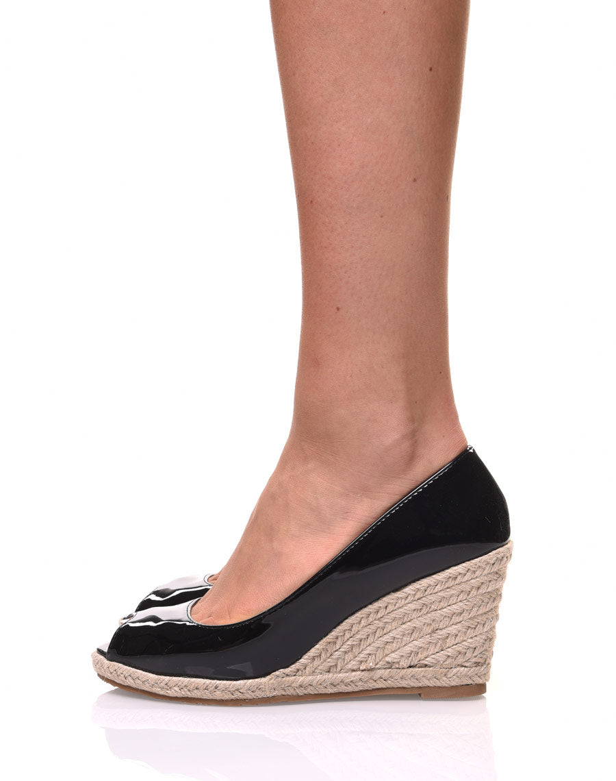 Compensées vernis noires