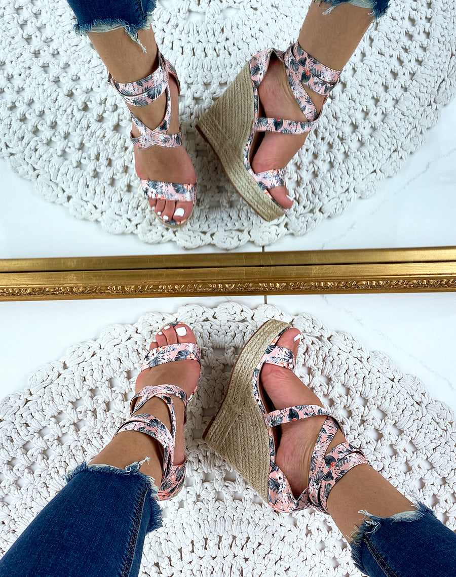 Compensés fleuri à talon en suédine