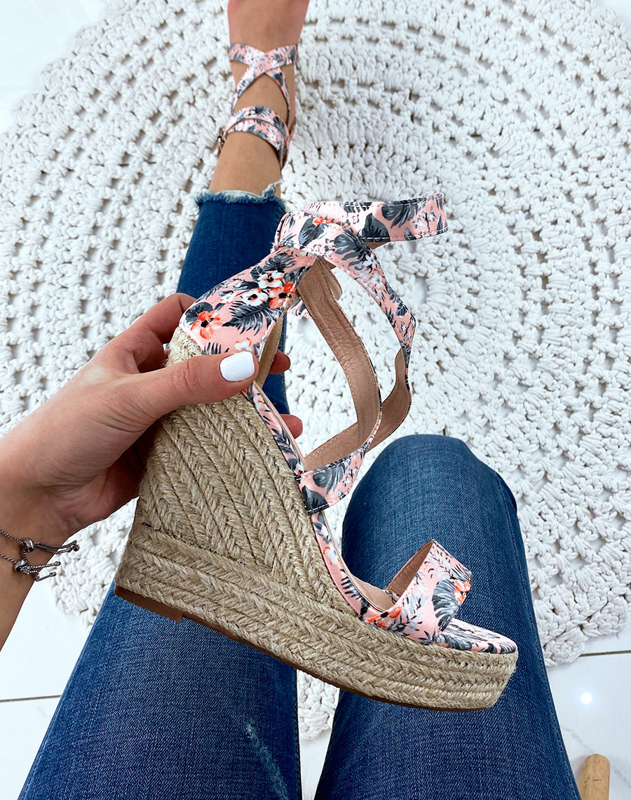 Compensés fleuri à talon en suédine