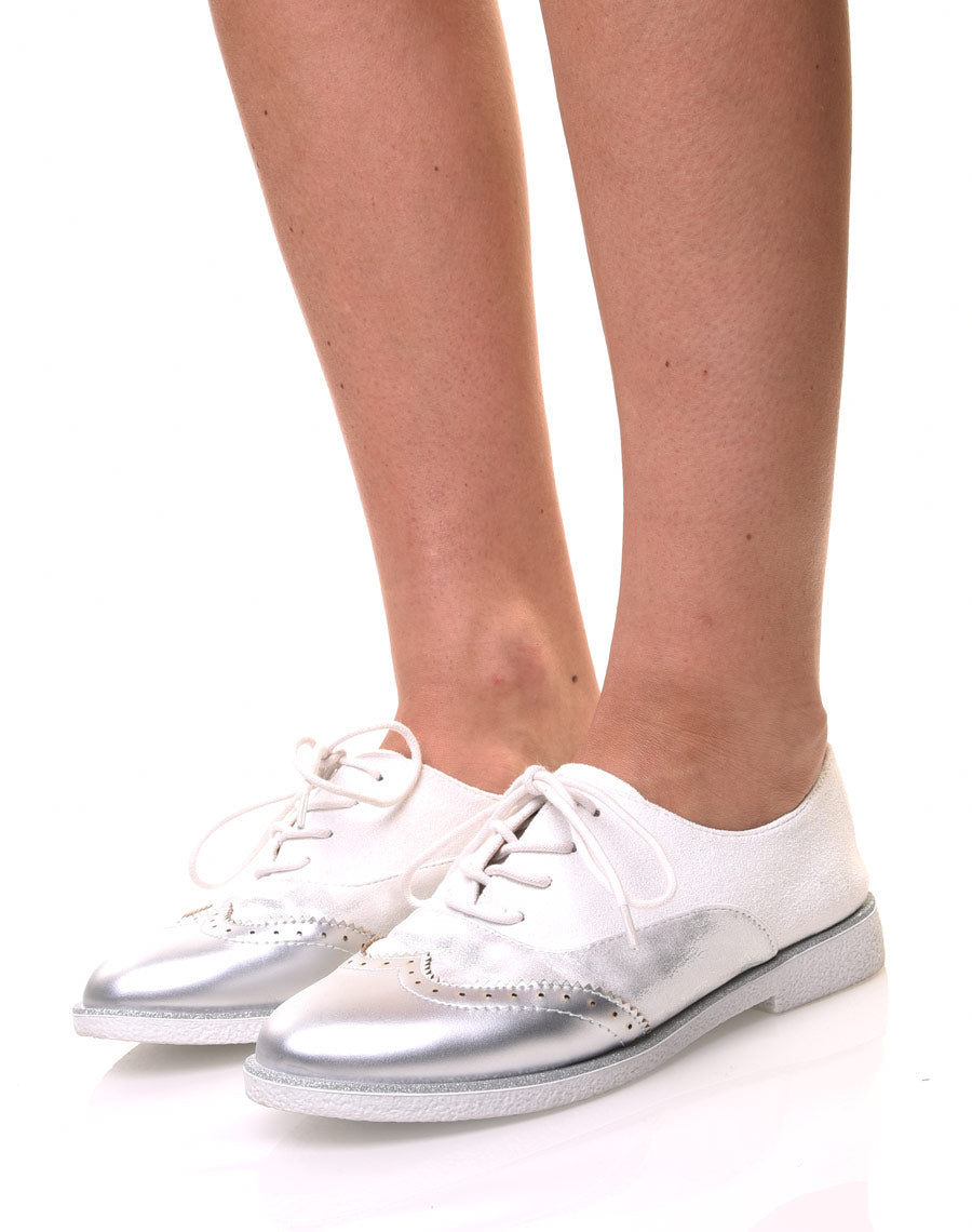 Derbies blanches effet suédine