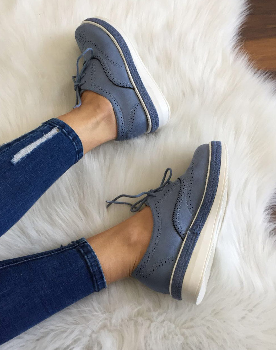 Derbies bleus perforés à semelle épaisse