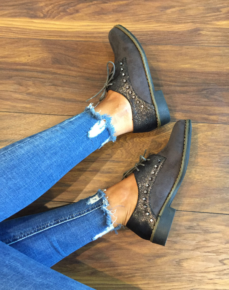Derbies grises cloutées bi matières