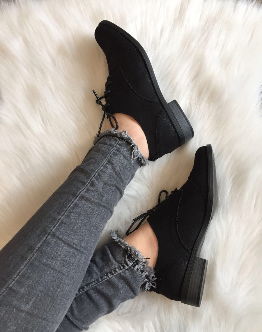 Derbies noires en suédine