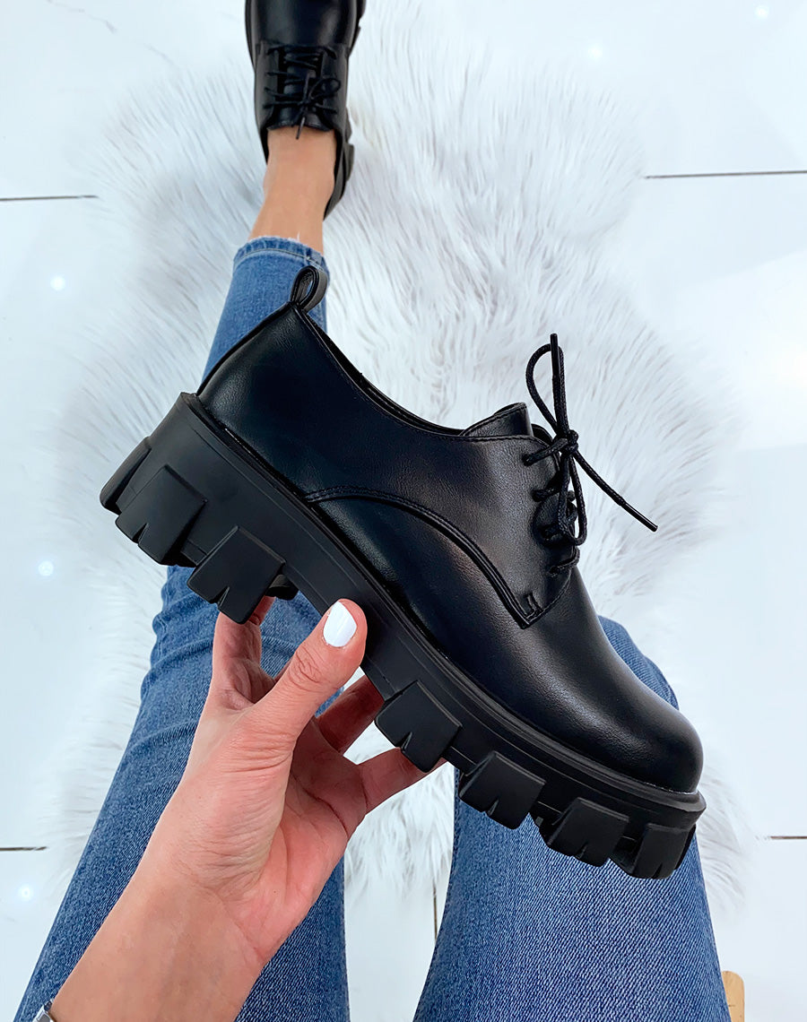 Black derbies with large platform - Main Image